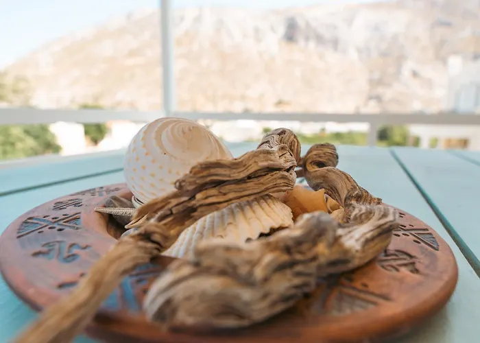 Stunning Views Kantouni 別荘